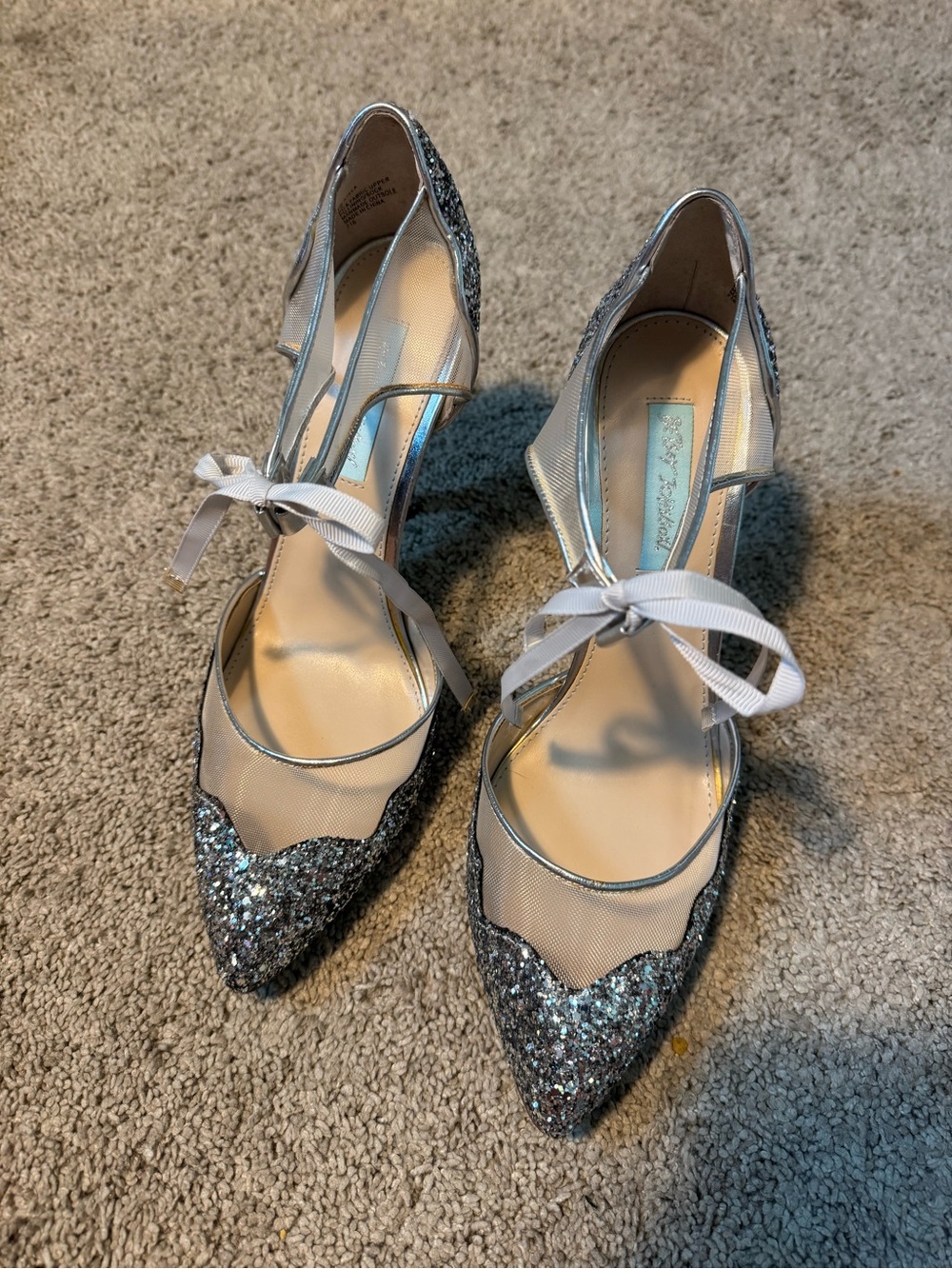 Blue by Betsey Johnson Silver Glitter Wedding Heels Sz 10